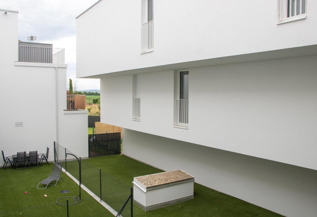 Flat2Go Modern Apartments - Harmony Of City And Nature فيينا المظهر الخارجي الصورة